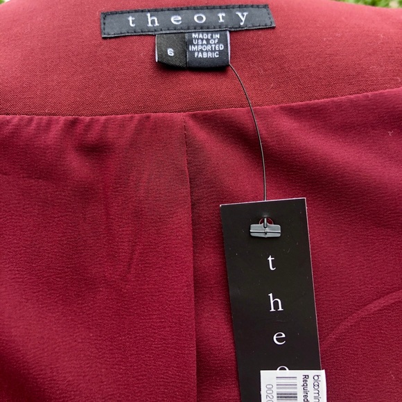 NWT Theory Delaven Blazer in Cherry Sz 6 - Picture 4 of 6